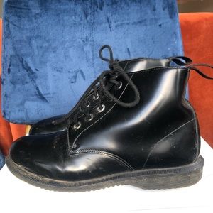 Dr Marten Emmeline Lace up ankle boots